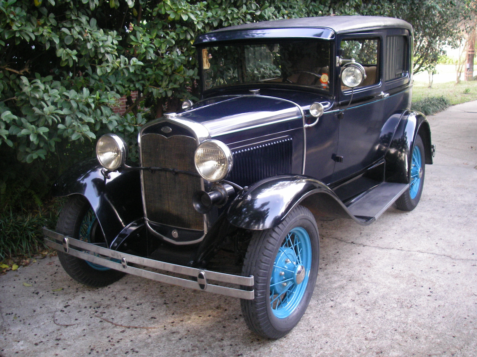 http://www.ahooga.com/upload12/blu.jpg